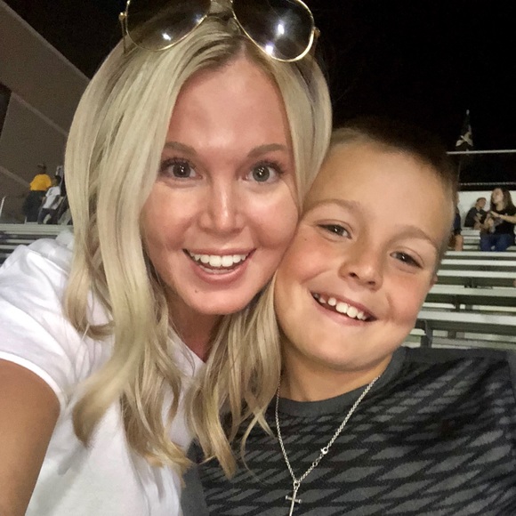 Meet your Posher, Taylor - Picture 1 of 1